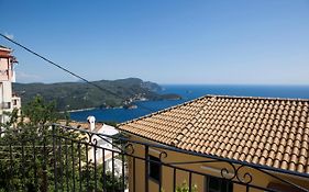 Family House In Lakones